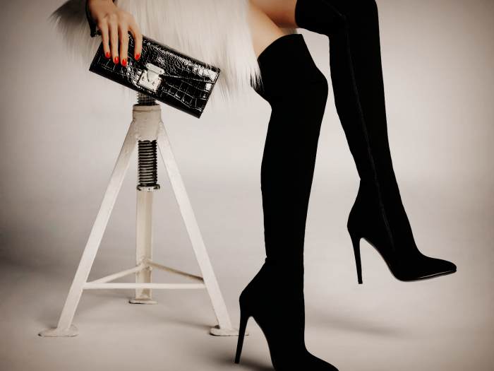 Под что носить сапоги-чулки